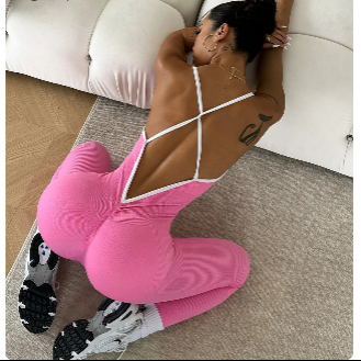 Combinaison yoga moulant, push-up, dos nu, sans manches et bretelle croisé dans le dos