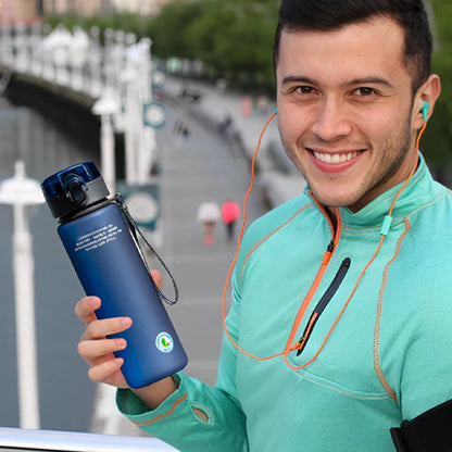 Gourde polyvalente en fait l'accessoire indispensable pour rester hydraté en toutes circonstances.