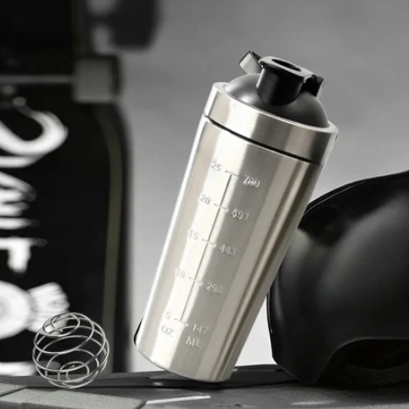 Shaker proteine argenté en acier inoxydable